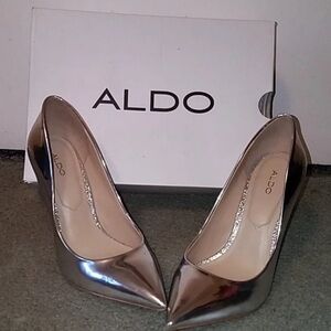 Aldo Shiny Silver Pointed Heels